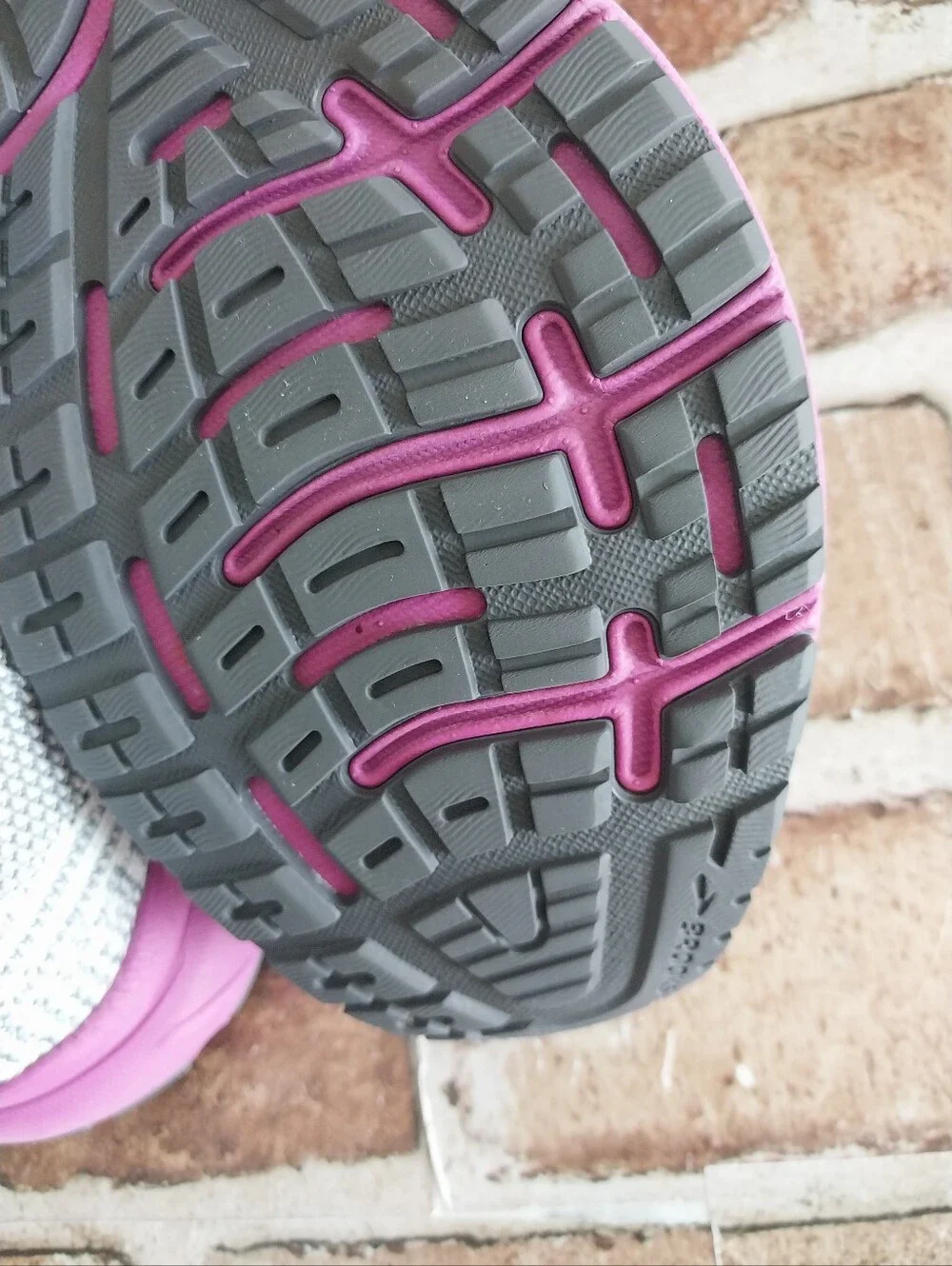 Pre-owned 2019 Brooks Revel 3